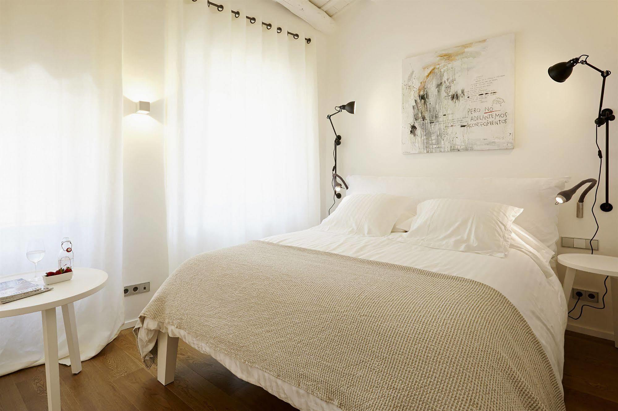 Hotel Mas Lazuli By Fimedhotels Pau Exteriör bild