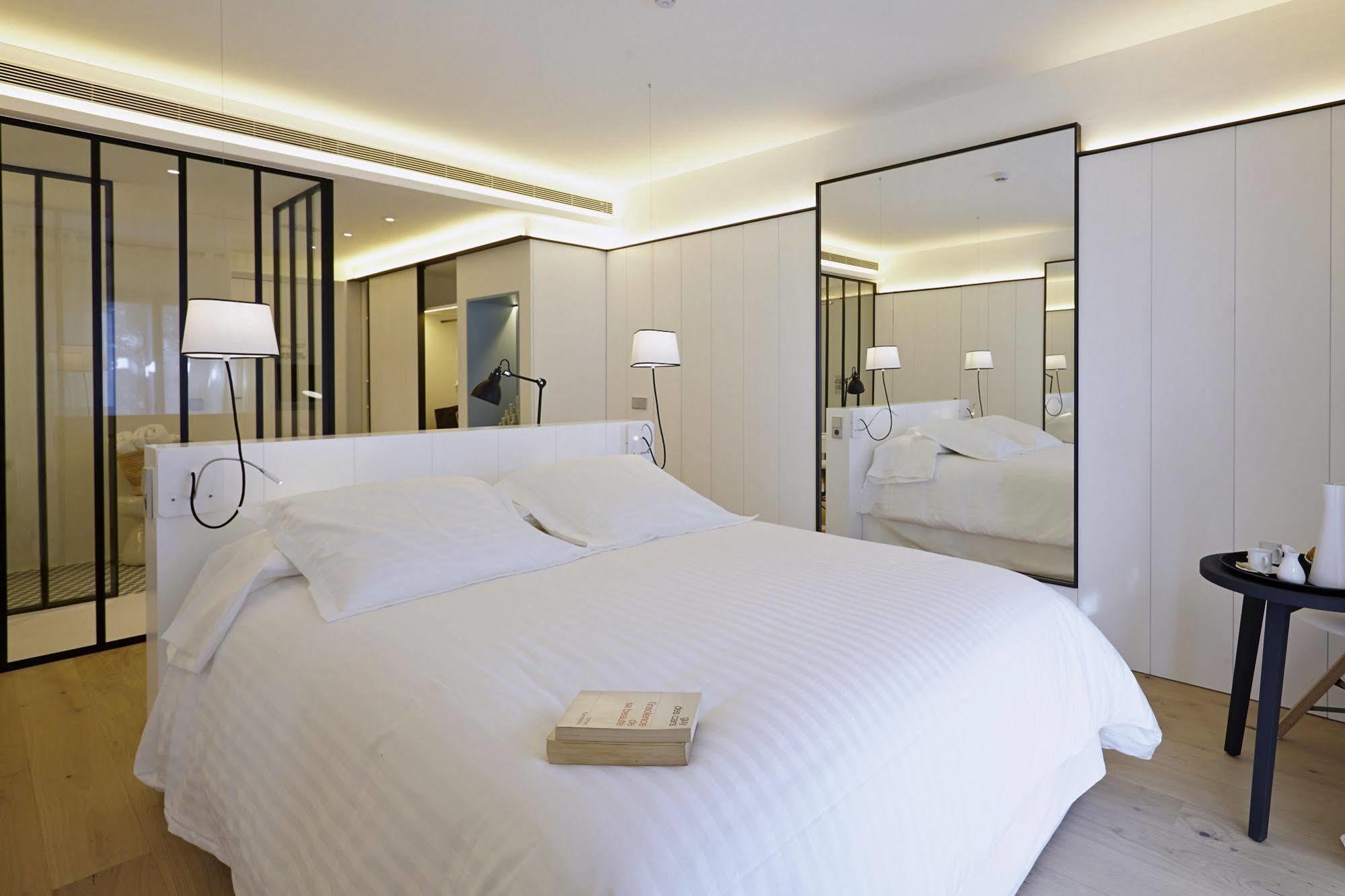 Hotel Mas Lazuli By Fimedhotels Pau Exteriör bild